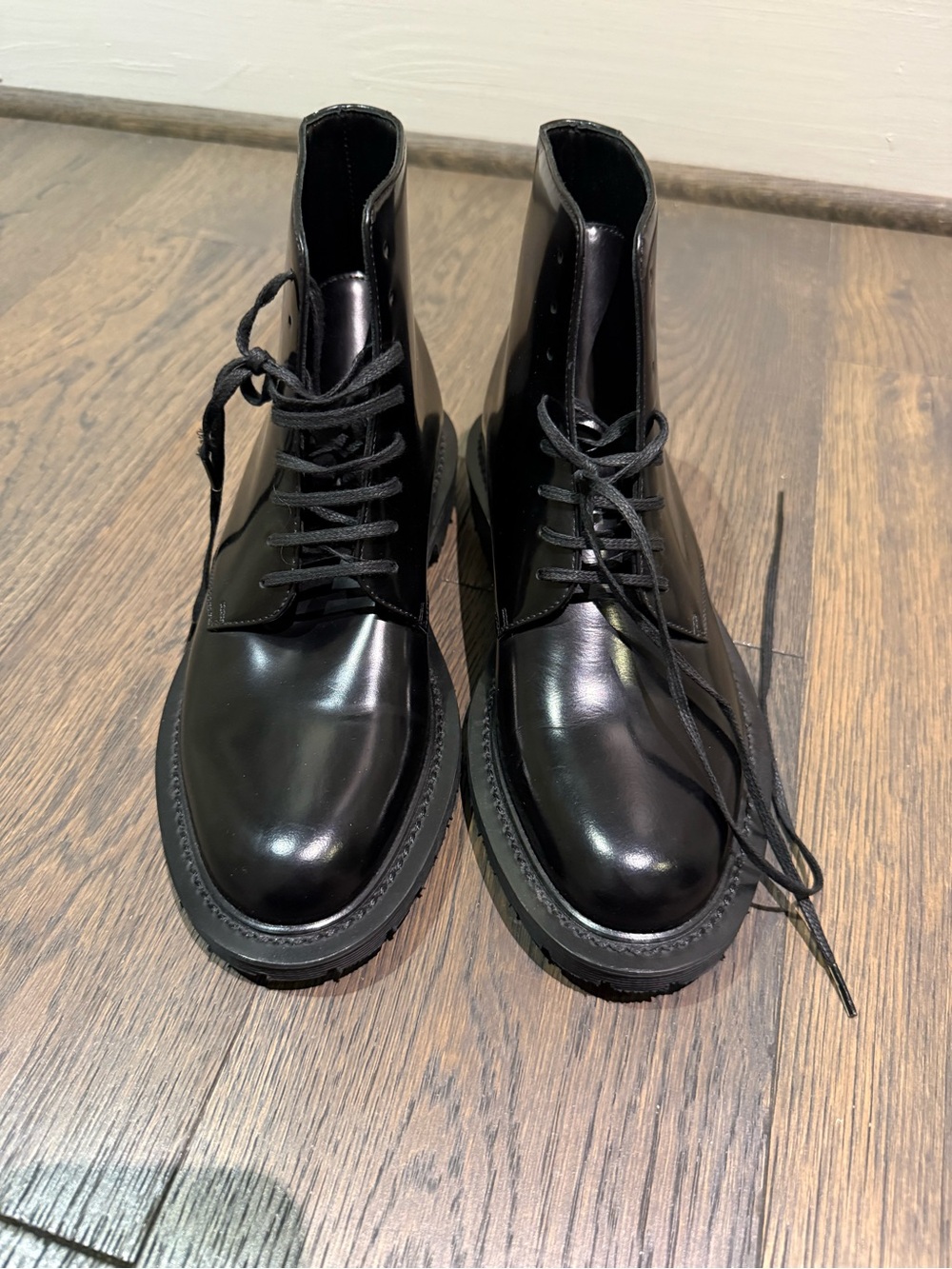 Womens saint laurent Black Leather Lace-Up Boots never worn new